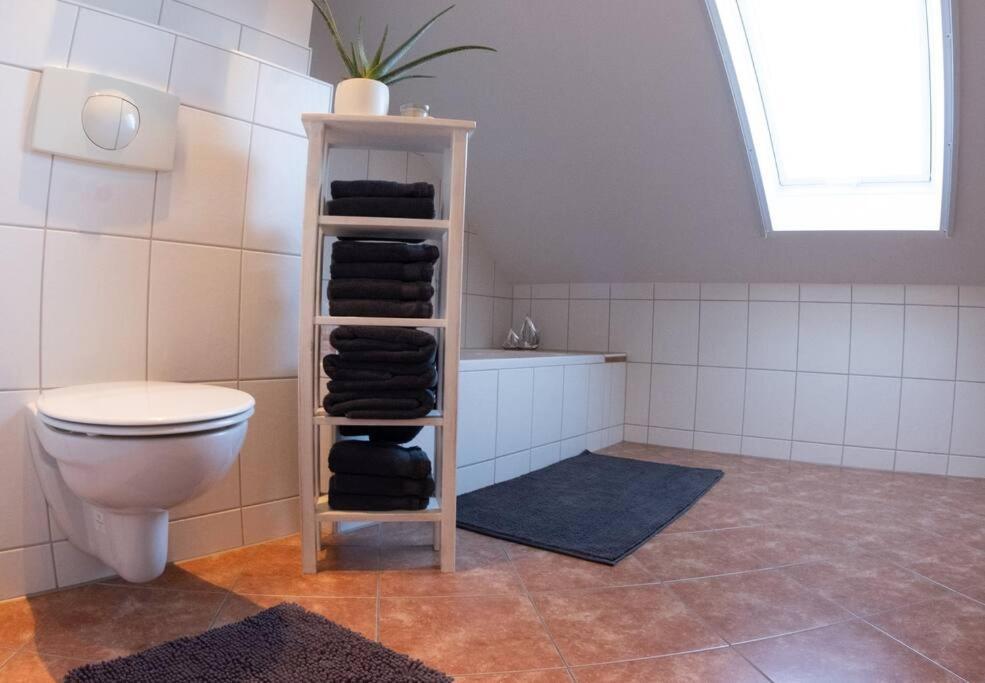 Moderne, Gemuetliche Dg-Wohnung In Ruhiger Lage Neunburg vorm Wald Exterior foto