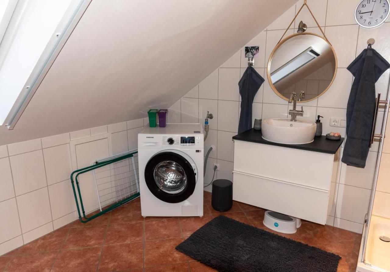 Moderne, Gemuetliche Dg-Wohnung In Ruhiger Lage Neunburg vorm Wald Exterior foto